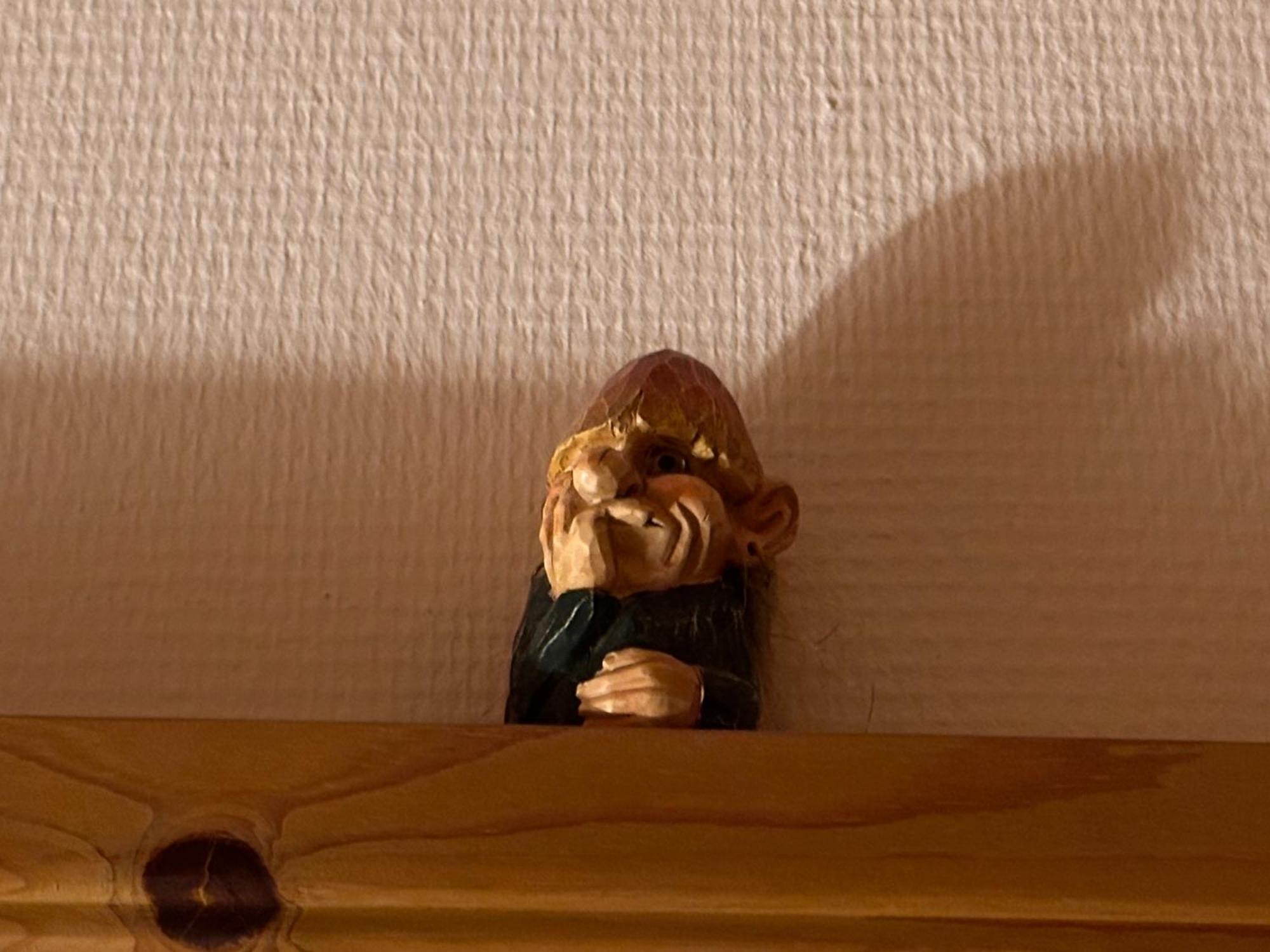 Trollhus - Grosses Familienfreundliches Born